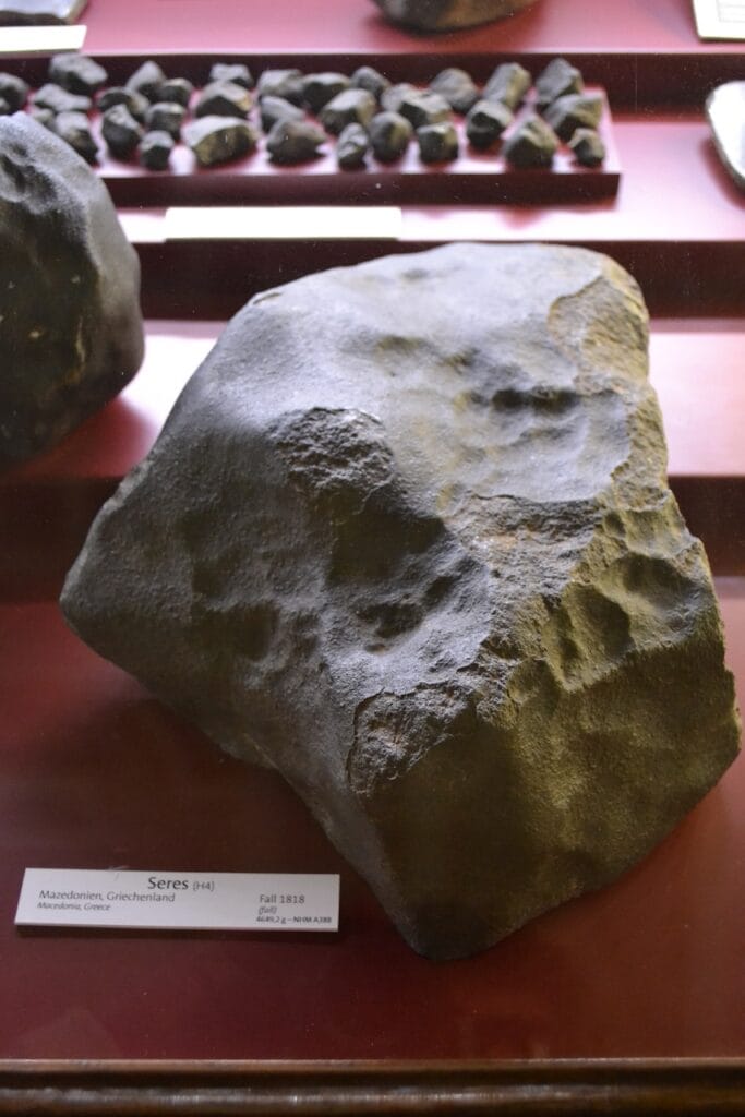 saharagems meteorite collection museum vienna 58
