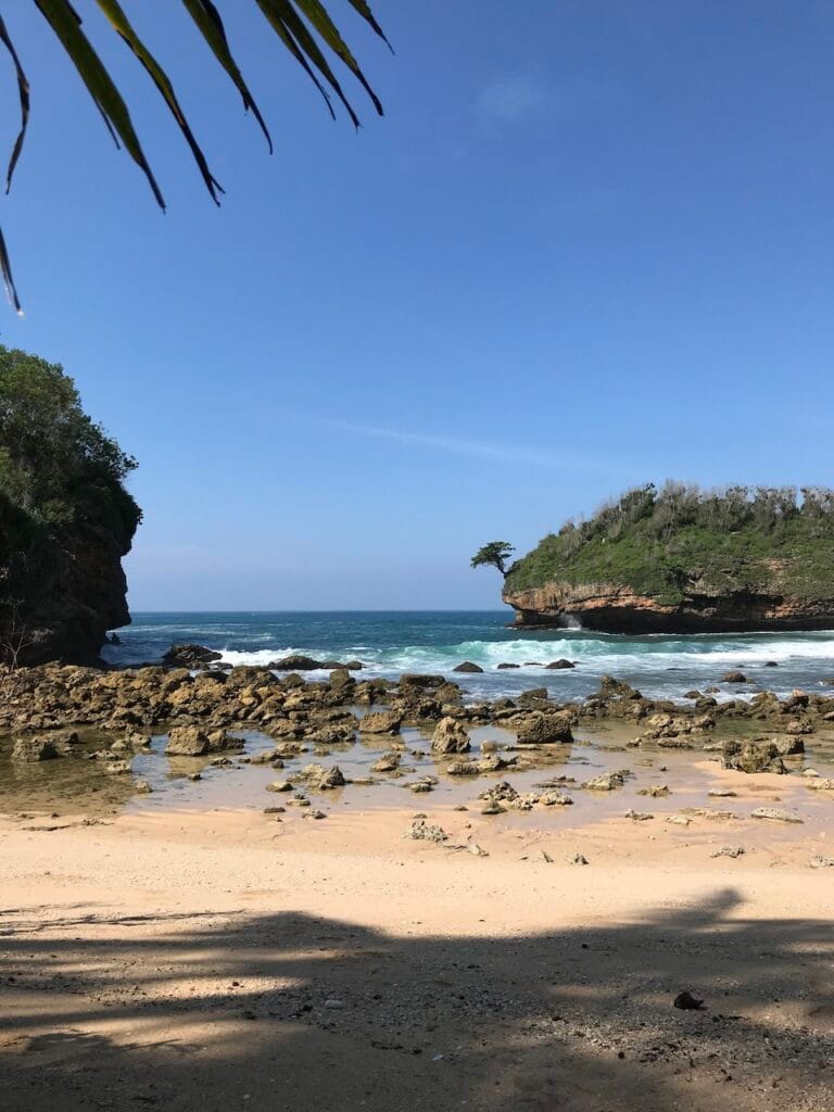 saharagems ocean villa family srau beach pacitan java 13